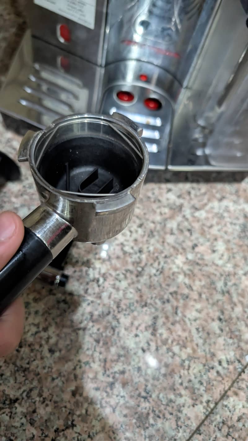 AUTOMATIC COFFEE MACHINE  6