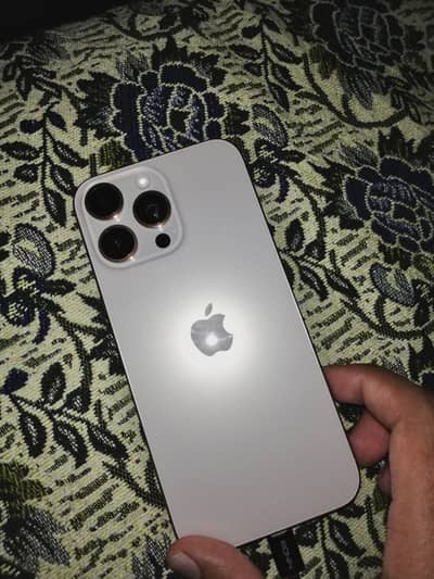 Iphone 16 pro max desert