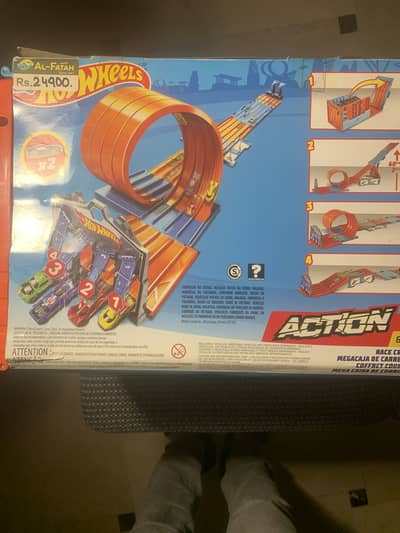 Hot wheel track it’s very good condition