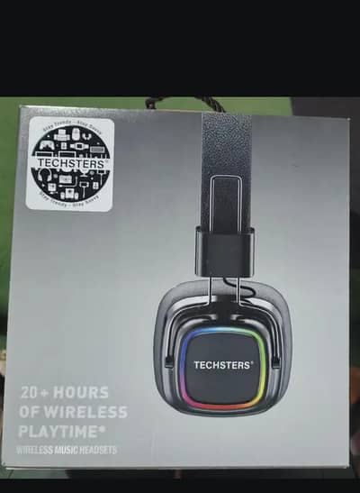 RGB WIRELESS GAMING/SPORTS HEADPHONES BRAND NEW FROM SAUDIA