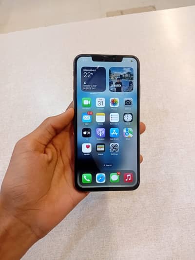 Iphone Xsmax PTA  Box saht hai