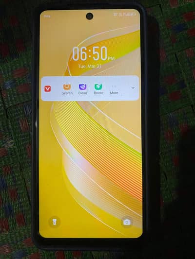 Infinix smart 8plus 4+4/64GB  seald set with charger only