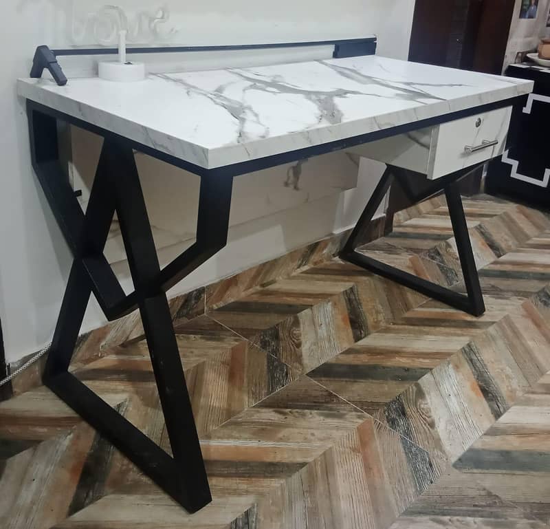 Study / Office table 1