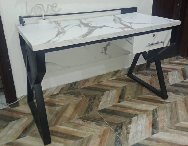 Study / Office table 2