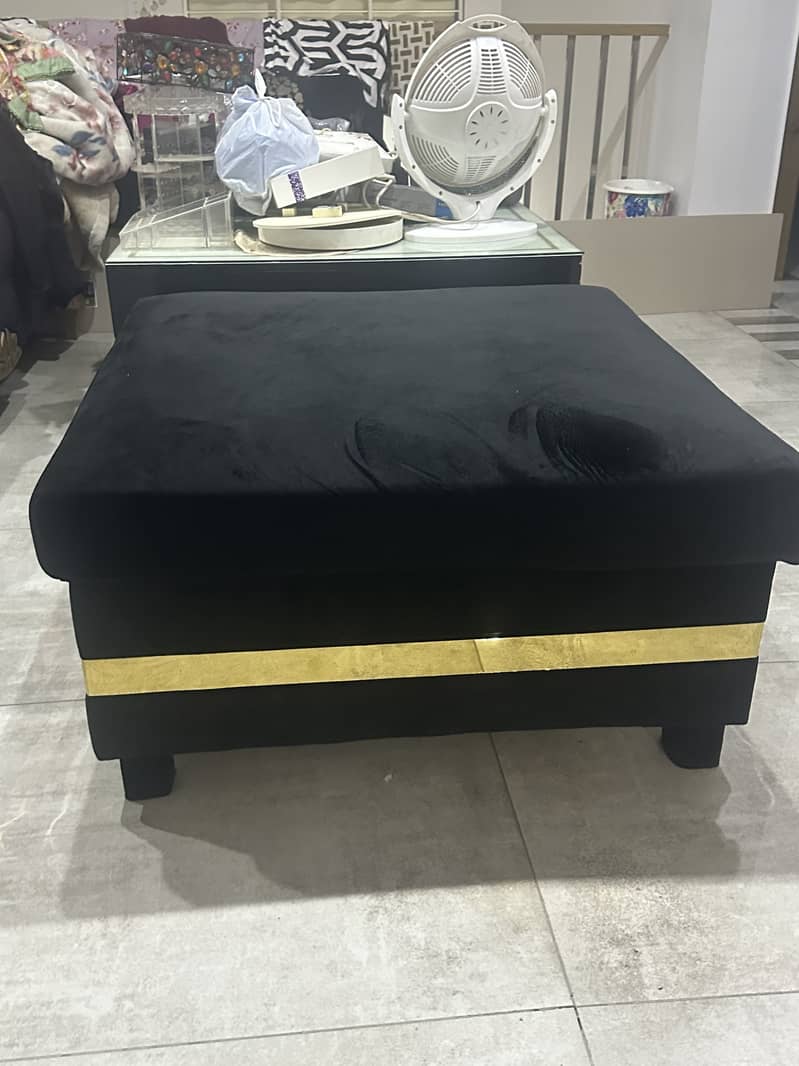 Bed sidetable and dressing table 0
