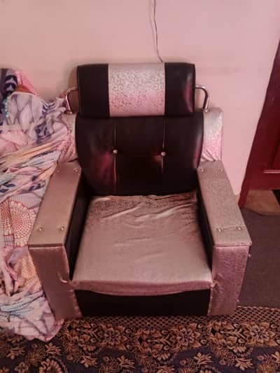 sofa set for sale 3 years use look like new