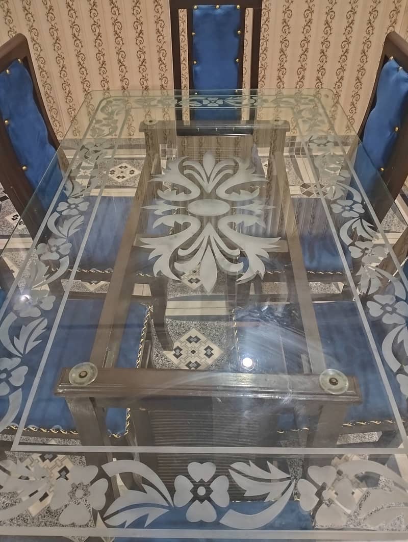 Dinning table with chairs 1