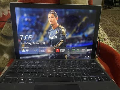 Microsoft surfacebook pro 5 8/256 touch screen