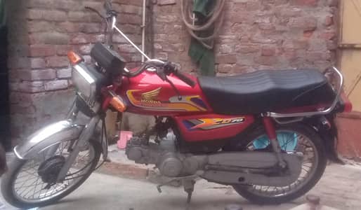 Honda cd70 2011 model for sale.