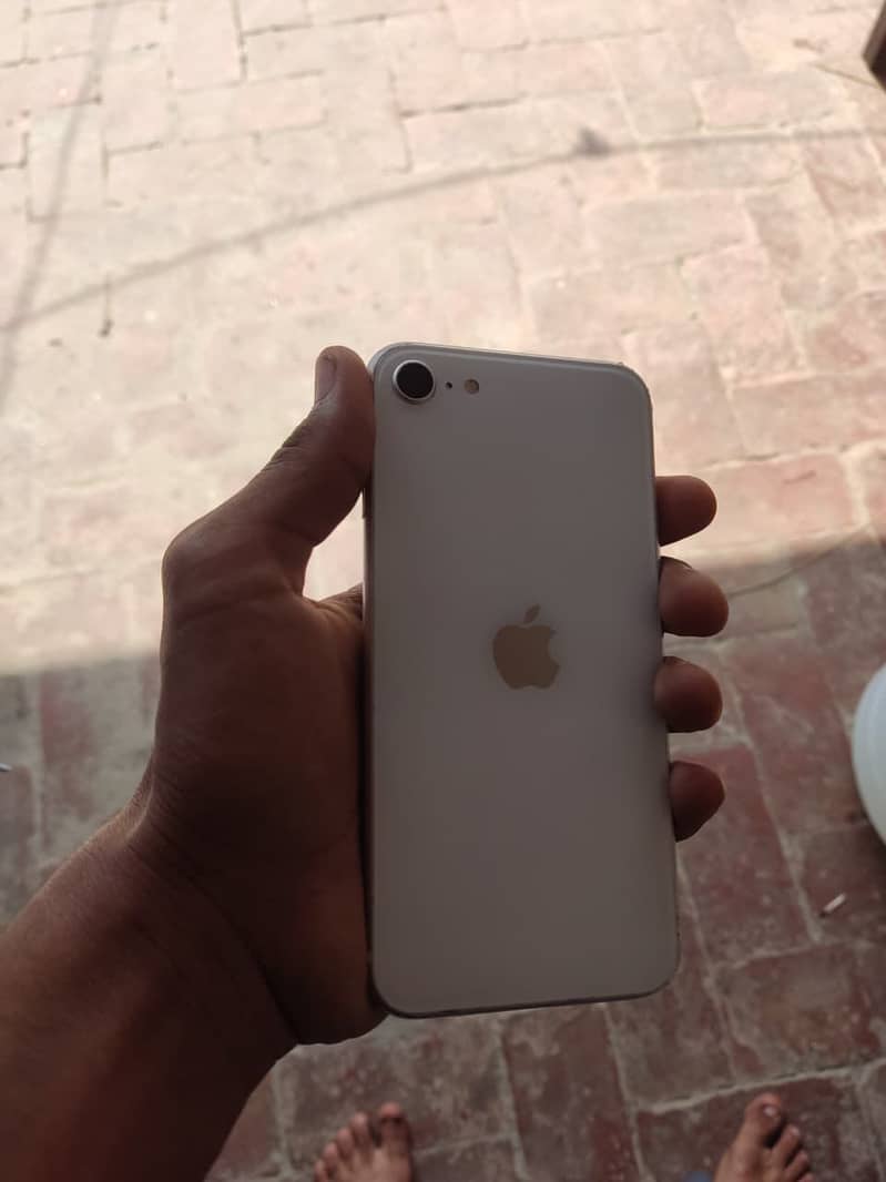 iPhone SE 2 2