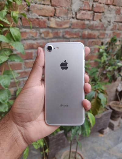 i phone 7 PTA official approved 32gb hia