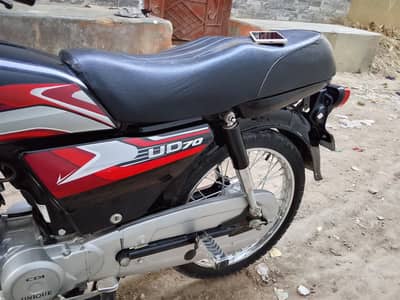 unique Plus 70cc 4 month used