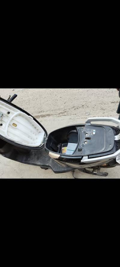 electrcity.   bike . . . . . . .      03244566600