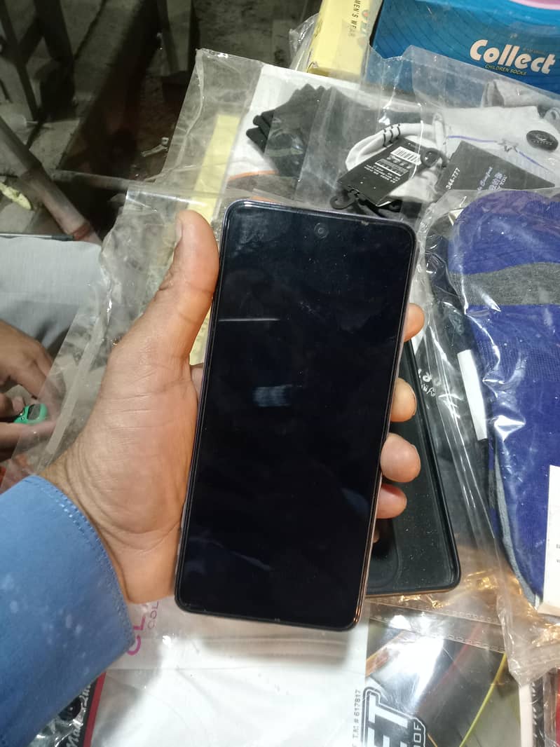 ڈبہ چارج سات مہینے کی وارنٹی ہے 3