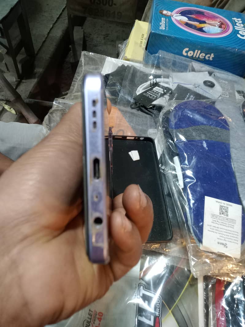 ڈبہ چارج سات مہینے کی وارنٹی ہے 4