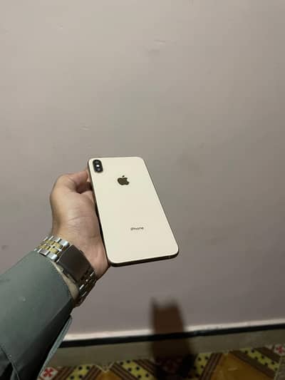 xsmax offical approve 64 gb 77 helath watsp 03133561355