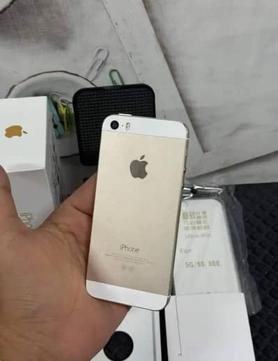 iPhone 5S PTA approved with box my WhatsApp number 03013564795