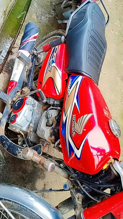 Honda 125 for sale model 2020 Final Price 130k