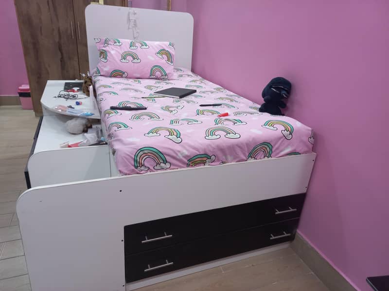 single bed +Table+Storage 1