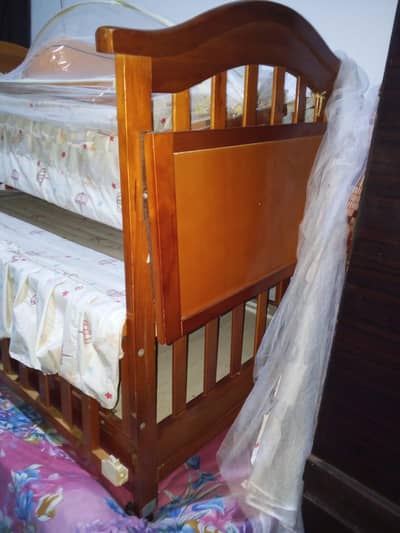 baby wooden cot