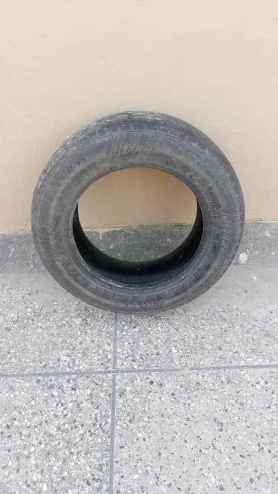 Tyres yokohama Orignal from toyota selling for cheap 2 pieces