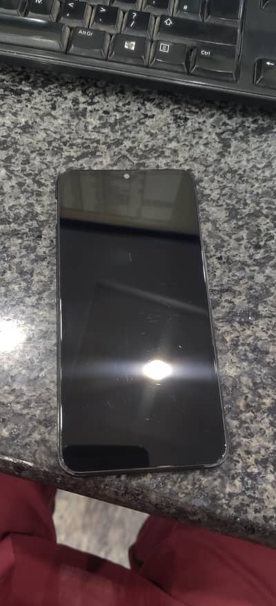 bilkul ok hai bs kabhi kabhi hang ho jata hai kunky porana mobile hai