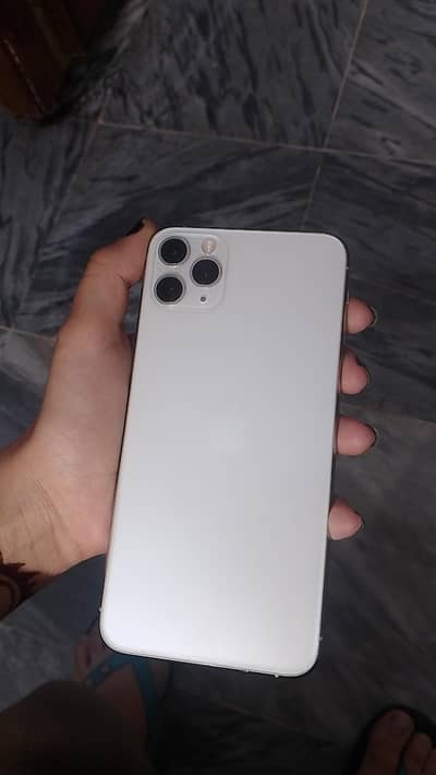 iphone 11 pro max 10 by 10 condition