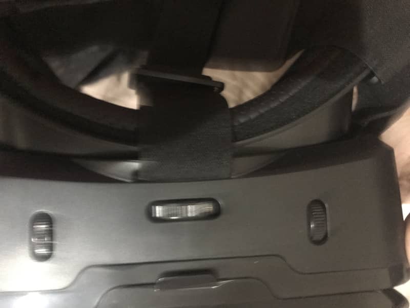 Silicone vr headset with controller 1