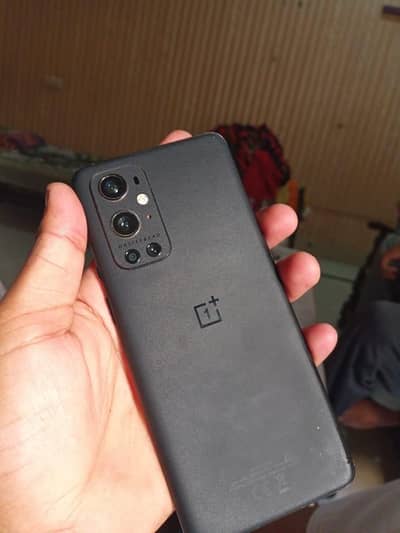 oneplus 9 pro Dual sim 8gb 128gb lines in display