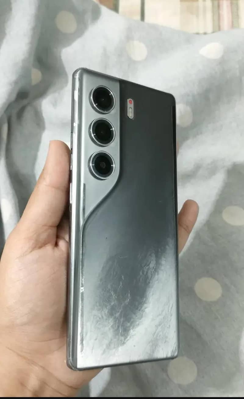 Camon 40 Pro 0