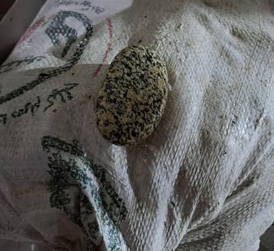 Beautiful grey black Pebble stones 14 bags (10 to 12 kg each bag)