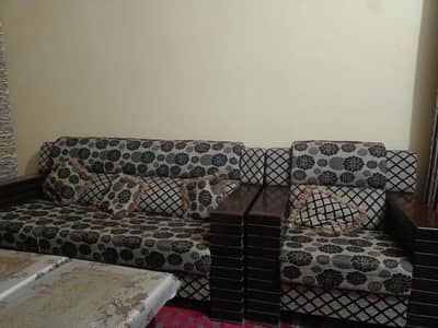 5 seatr set good condition