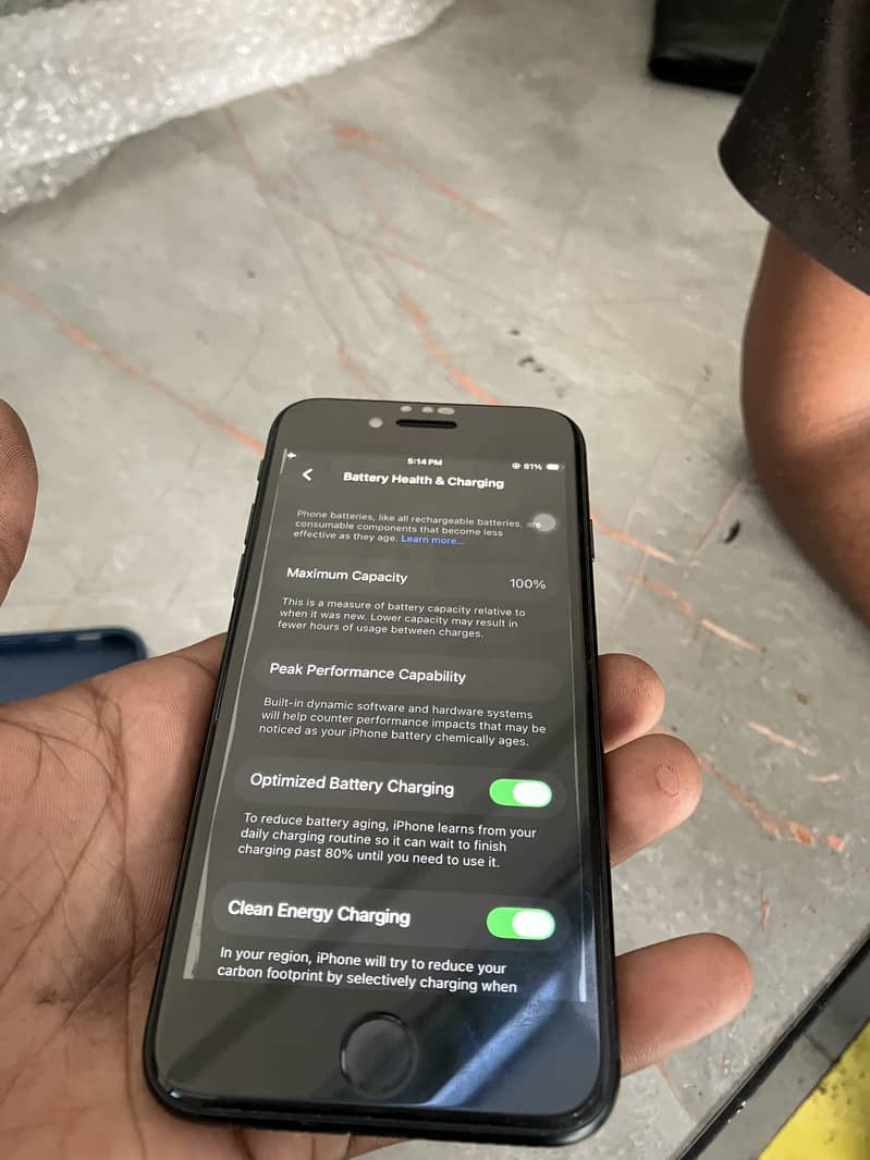 iPhone SE 3rd Generation 1