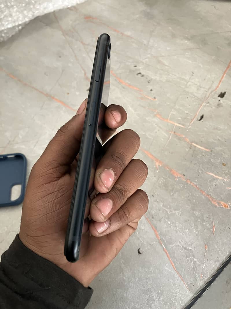 iPhone SE 3rd Generation 3