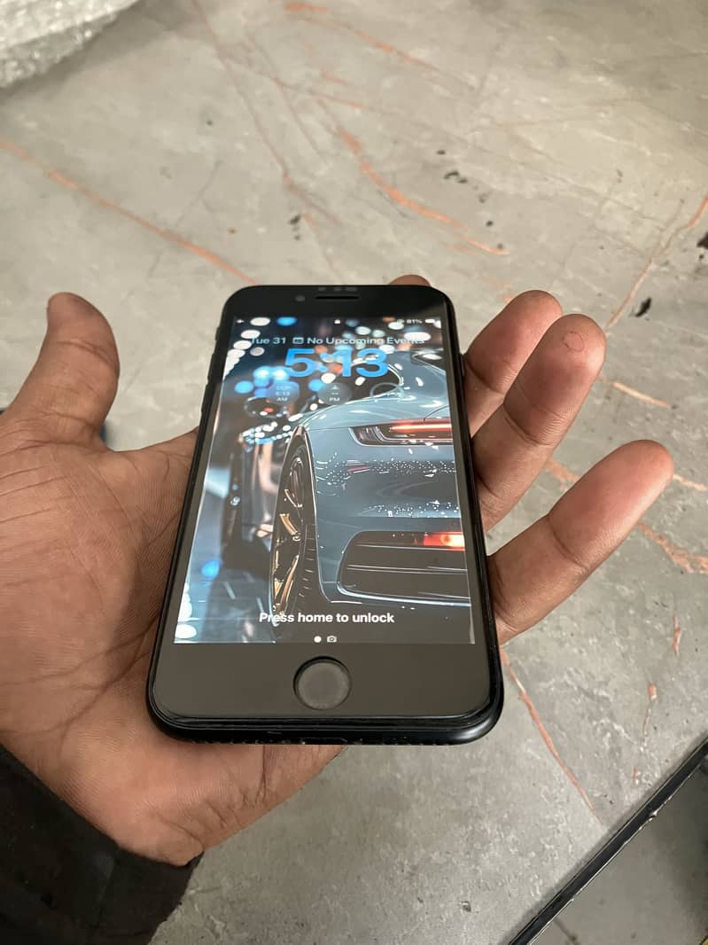 iPhone SE 3rd Generation 7