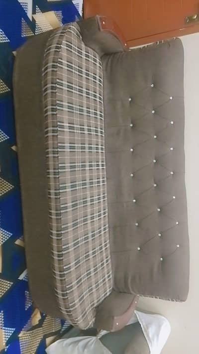 5 seater sofa sate and computer table for sale