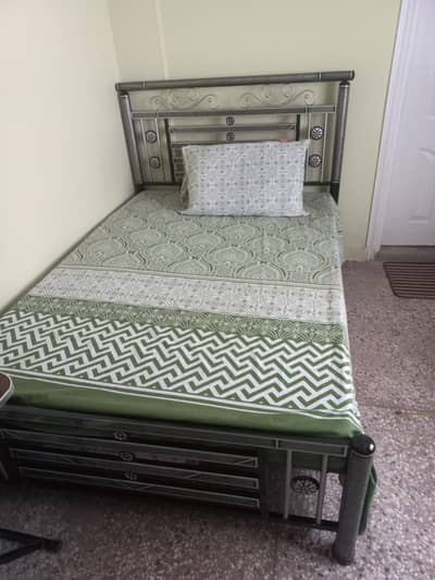 iron rod bed with mattress