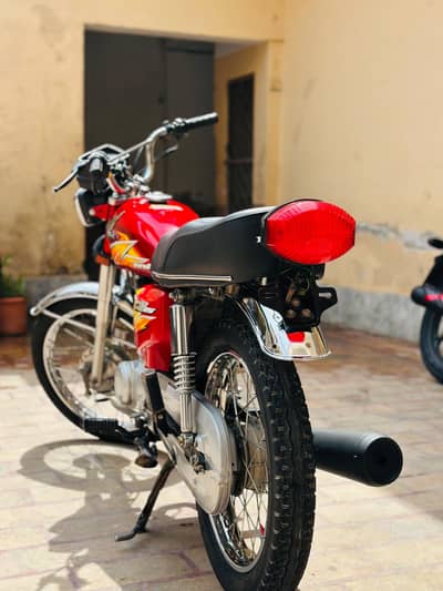 (125) 21 model for sale