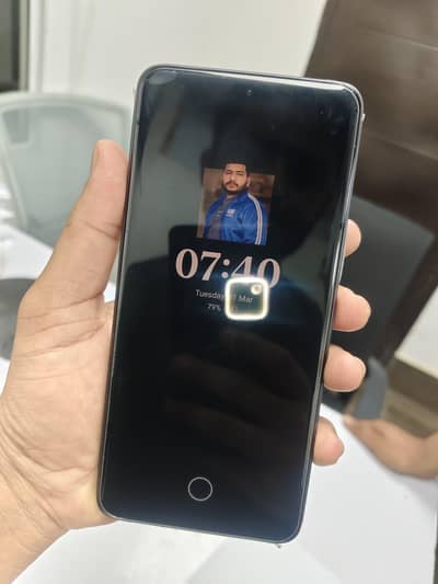 Vivo V60 512GB – 10/10 Condition Complete Box with 10 Month Warranty