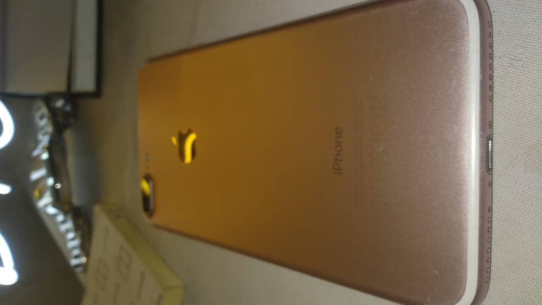 Apple iPhone 7 Plus 1