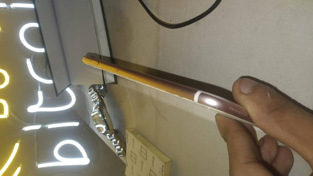 Apple iPhone 7 Plus 3