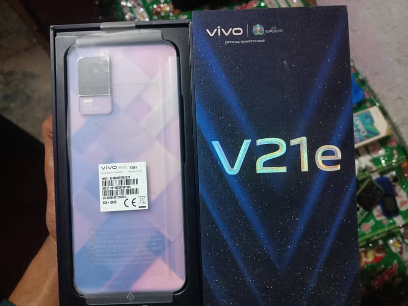 v21 e 8/128 full box 4