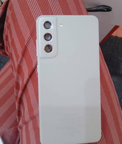 s21 fe 8/128gb mint condition white color for sale or  exchange