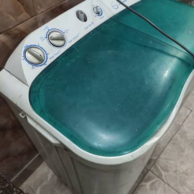 8 kg, haier model: hwm-80-100s, semi automatic