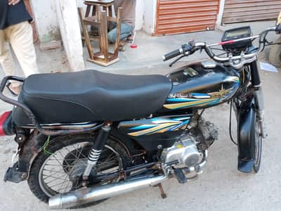 bike ki picture dhk llo 2023 ka model h