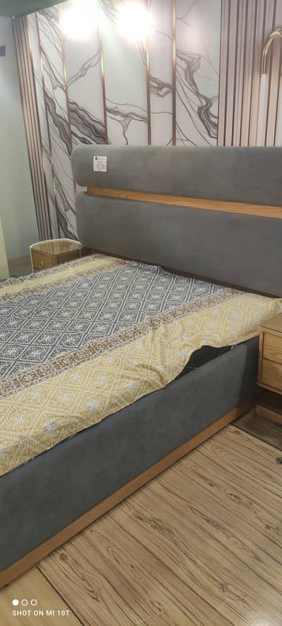 BEDROOM SET