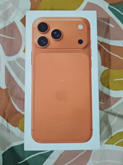 iPhone 17 Pro Max 256GB Cosmic Orange