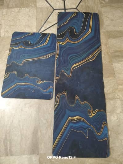 Long runner and center pc condition new urgent sale only Karachi