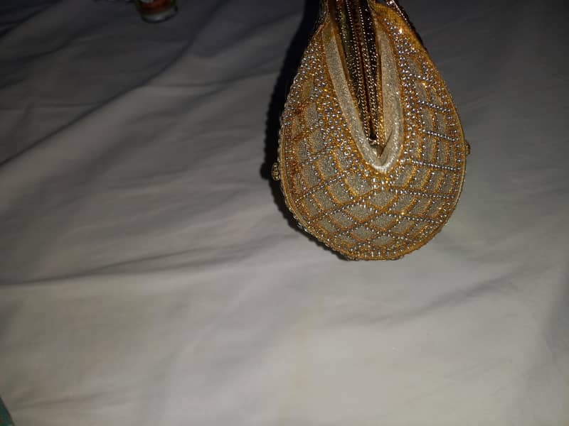 clutches 3
