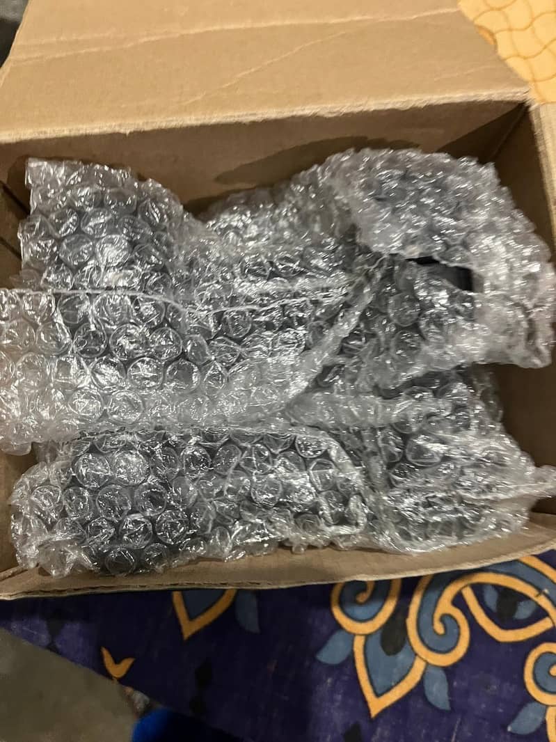 2.4 G wireless controller 1